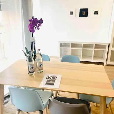 Well-balanced 2 Bedroom Lejlighed Luxembourg By