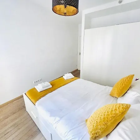 Well-balanced 2 Bedroom * Люксембург