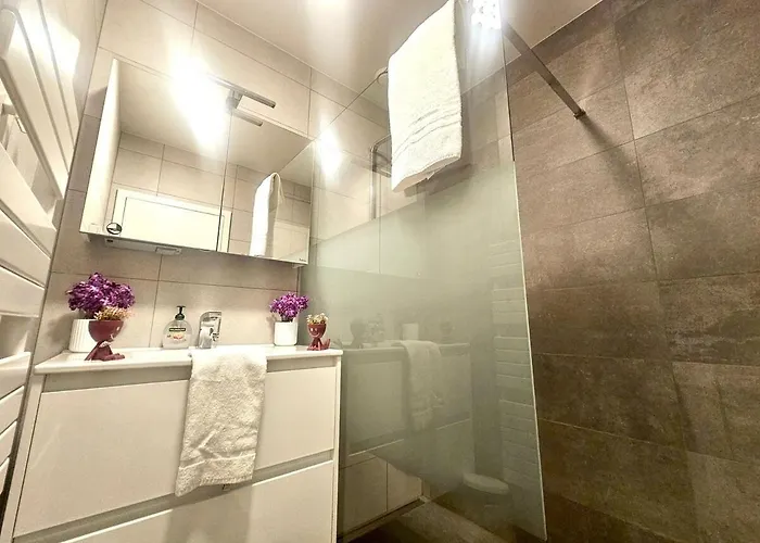 Апартаменты Well-balanced 2 Bedroom *